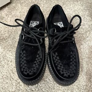 TUK Creepers black